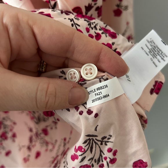 J. Crew Classic-fit collarless puff sleeve shirt in budding floral Pink Size 12 - Picture 12 of 13